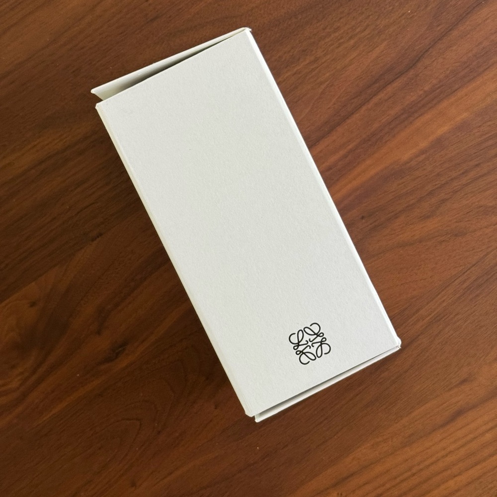 Loewe White Rectangular Box - Picture 3 of 3